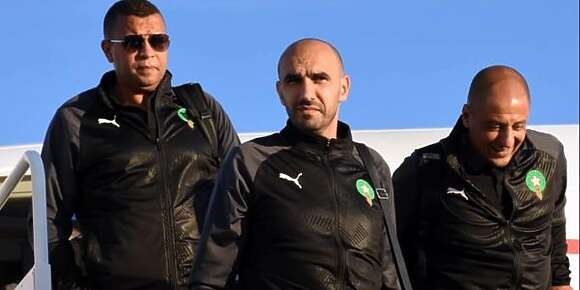 الركراكي والمنتخب طارو من برشلونة لإشبيلية