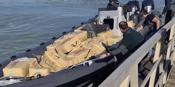 “لاگوارديا سيبيل” فكو ريزو ديال تهريب المخدرات بين المغرب وإسبانيا. اعتاقلو 49 شخص وحجزو 14 طن ديال الحشيش – فيديو