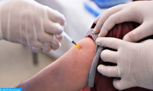 اللقاح المضاد لكوفيد.. الآثار الجانبية ترتبط باستجابة قوية لمضادات الأجسام (دراسة)