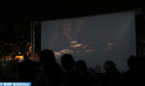 المهرجان المغاربي للفيلم .. عشاق السينما بجهة الشرق يعودون إلى القاعات المظلمة