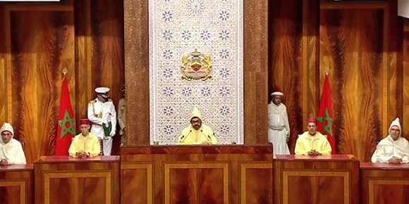 برافو لـ”PPS” لي منع البرلماني الزايدي المدان فالفساد المالي يحضر افتتاح الملك للدخول السياسي والتشريعي.. في الوقت لي أحزاب أخرى كتفرج وسمحات لمدانين منهم مول “كشة مشة” والبرلماني الاستقلالي كريمين يحضرو