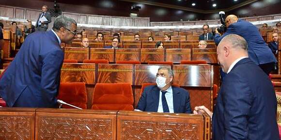 البي جي دي راضي بالمقاعد. ضربو طم قدام وزير الداخلية وبوانو شكر أم الوزارات: نتوما والمالية لي كاينين