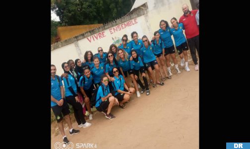 السنغال: المنتخب الوطني النسوي لكرة اليد يزور دار الحضانة بمبور