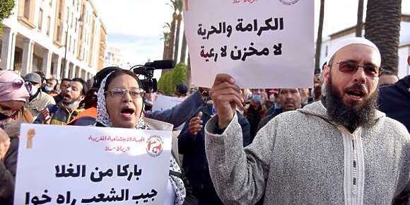 الغلاء زين ويقدر يخلي المغاربة يقدروا النعم والخير لي كيعيشوا فيه ويقدر يعلمهم يستهلكوا بالعقل ومنبقاوش نشوفوا الطوارو ديال الزبل عامرين ماكلة مليوحة ونوليو ناكلوا غير جوج مرات في النهار لأنه نظام صحي ونشريو غير لي نستهلكوا