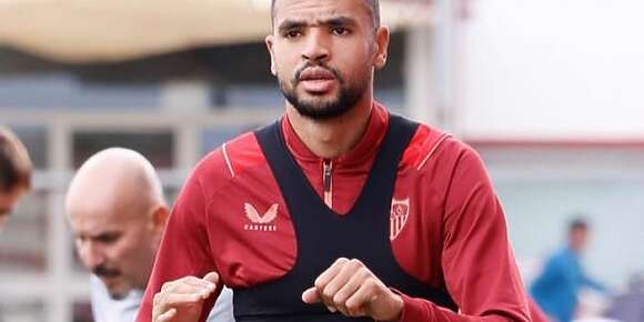 النصيري رجع كيدرب من بعد غياب بسبب الاصابة قبل ما يلتحق بالمنتخب
