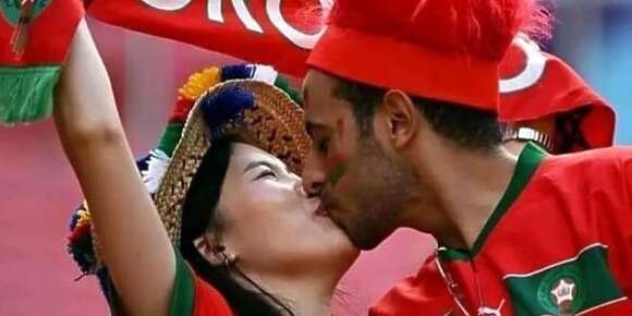 كرة القدم أفيون الشعوب ..الكرة فاكهة الجنة ..
