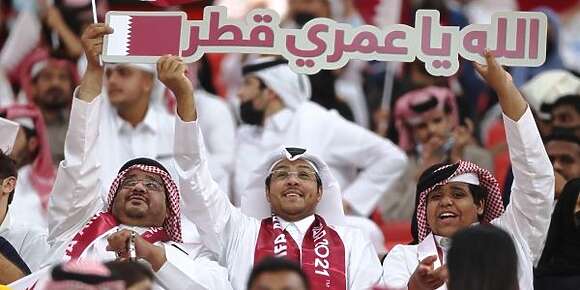 كلنا عنابي…لكن! لا يمكن أن تربح مباراة في كأس العالم بجمهور قطري نعسان وبمساندة جمهور عربي مبرمج على التشجيع