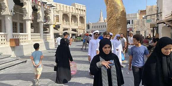 مونديال قطر والتناقضات لكبيرة. مراكز اعلامية كبيرة بزاف وناس كثار ولكن القطريين فيهم اقلية. صحافي برازيلي: “هاد الشي ديال راه عندي فلوس ولكن بلا روح”