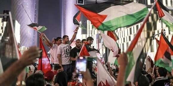 إعلام قطر والإخوان دايرين حملة ضد المغرب مور المونديال.. روجو لاحتجاجات حاشدة ضد التطبيع واخا مكاينش لي تسوق ليها فالواقع وبانو على نفاقهم فاش سكتو على تطبيع الدوحة مع إسرائيل فالمونديال