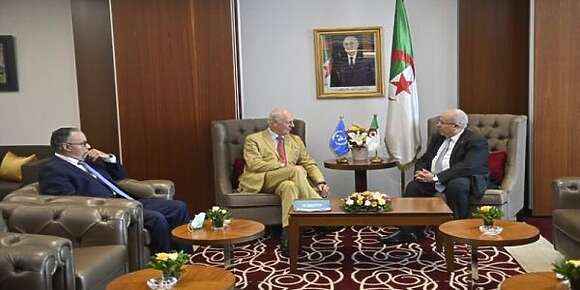 بعد مباحثات لعمامرة ودي ميستورا في روما عن “الصحراء”. بوگدانوف تلاقى بوفد من البوليساريو وها أش دار بيناتهم