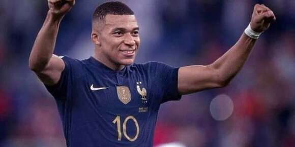 فرنسا ربحت بولونيا وتأهلت لربع المونديال وجيرو ومبابي كيكتبو التاريخ