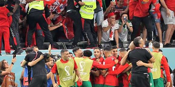 واش لاباس. راه قطر اللي خاصها تشكر المغرب ماشي العكس. شفت كلشي شكرا قطر. راه بلا المغرب كان غادي يكون تركيز فالمونديال على لفضايح اللي دارت من نهار خدات التنظيم حتى الرشاوى فالبرلمان الاوربي وهاد الدولة اقل ما يمكن دير دابا هو قنصلية فالداخلة