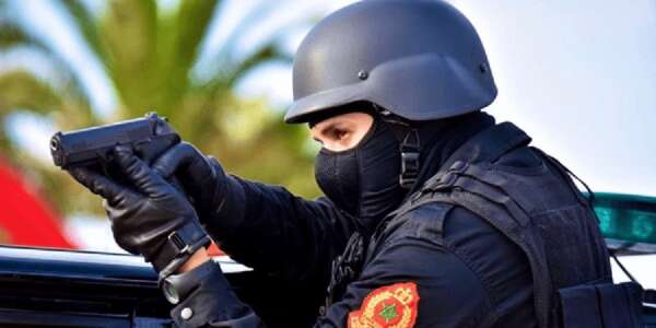 مقاومة عنيفة بالمضا وكلب من فصيلة شرسة دفعات بوليسي يتيري القرطاس فسيدي قاسم