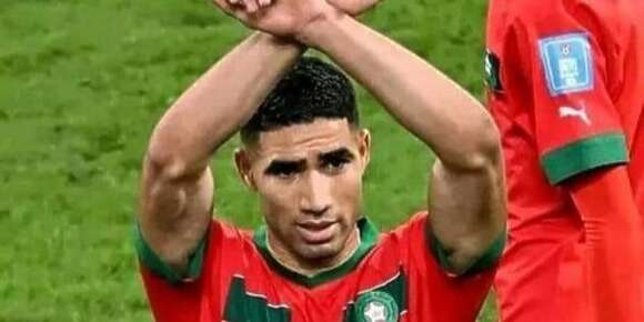 واش الفيفا ما بغاتش المغرب يتوج فكأس العالم؟ .. حكيمي حيح مزيان على إنفانتينو وتفاصيل جديدة على شنو وقع