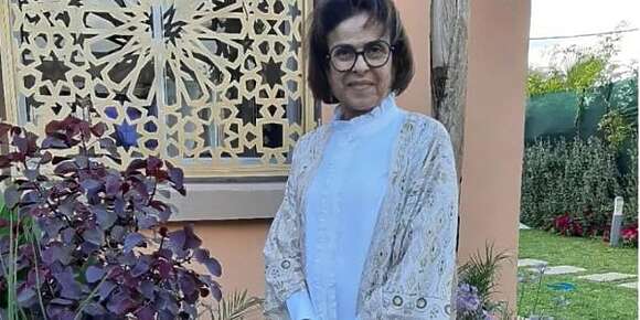 السفارة الفرنسية فالرباط وصفات الفنانة خديجة أسد بـ”رمز السينما المغربية”