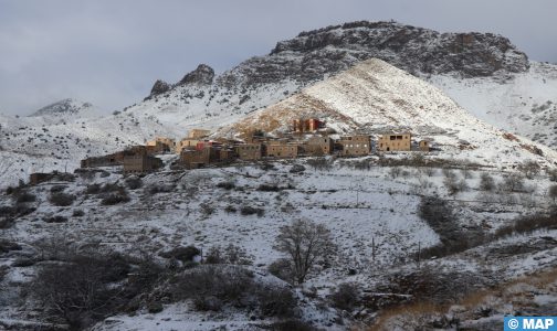 بعد أزيلال، الثلوج تكسو أعالي دمنات