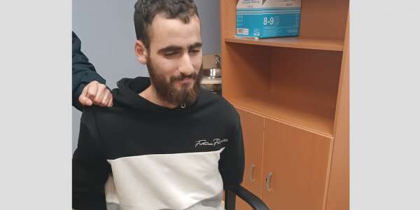 ذئب منفرد أم مريض بانفصام الشخصية.. المتهم بتنفيذ الهجوم على الكنائس المغربي ياسين ممعروفش عند بوليس الصبليون ومطلع على مفاهيم جهادية بسيطة وتقدر آثار مرضه بدات تبان بسبب استهلاكه المفرط للحشيش وعدم تكيفه مع مجتمع مختلف ثقافيا وأيضا بفعل وقع حياة الحجر الصحي