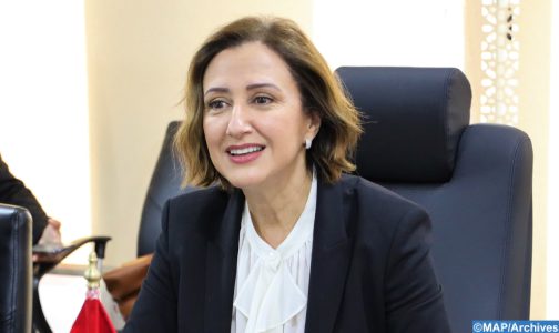 سياحة: السيدة عمور والمهنيون يصادقون على خارطة طريق القطاع