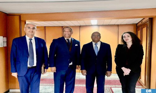 دكار .. سفير المغرب بالسنغال يعقد جلسة عمل مع حاكم البنك المركزي لدول غرب إفريقيا