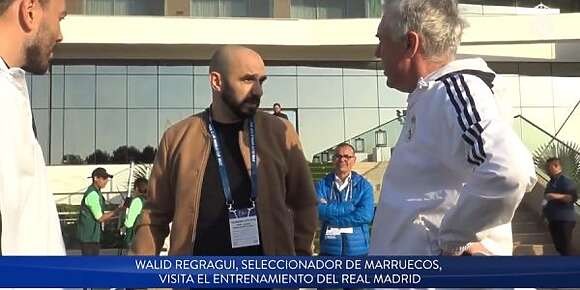 ها شنو دار بين وليد الركراكي ومدرب ريال مدريد أنشيلوتي +فيديو