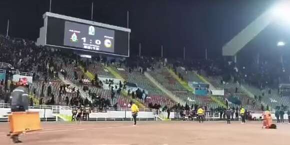 واخا ربحو.. فوضى وشغب وسط جمهور ليفار فتيران مولاي عبد الله فماتش الفريق وفيوتشر المصري