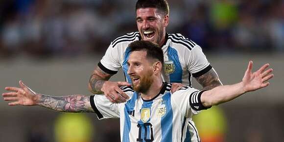 672  بيت مع برشلونة.. ميسي ولا ثاني لاعب فالتاريخ كيماركي 800 بيت فمسيرتو