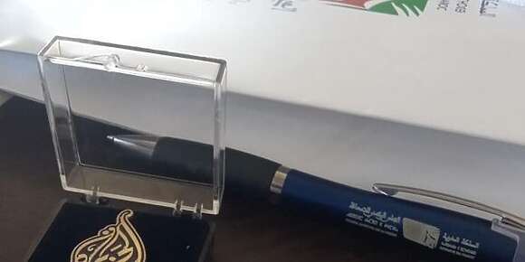 آخر شبكة إخبارية ممكن ليها تنظر فأخلاقيات الصحافة هي “الجزيرة”… باراكا من التخربيق وهادوك اللي كيداعيو التكوين يمشيو يخدمو على فضايح قطر وامراءها ولا كانت عندهم الجرأة يحلو فمهم