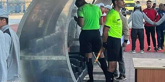 بالفيديو. حكم مصري لغى هدف مستعينا بتيليفونو عوض “الفار”