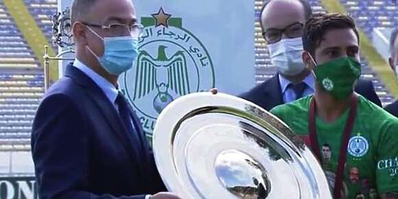 بلاغ منخرطي الراجا ضد الحملة على “لقجع”. منخرط رجاوي لـ”كود”: كان اجتماع وغالبية الاعضاء ضد استهداف رئيس الجامعة وغير عضو من العدل والاحسان اللي رفض هاد التضامن والبدراوي ما وقعش معانا وها علاش ما درناش اسمنا
