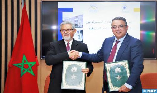 تفعيل الطابع الرسمي للأمازيغية: مكتب الصرف والمعهد الملكي للثقافة الامازيغية يوقعان اتفاقية شراكة