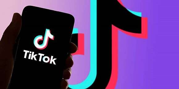 خايفين توصل بيانات المستخدمين للصين.. سيناتور أمريكي باغي يقدم مشروع قانون لمنع ’’تيك توك‘‘