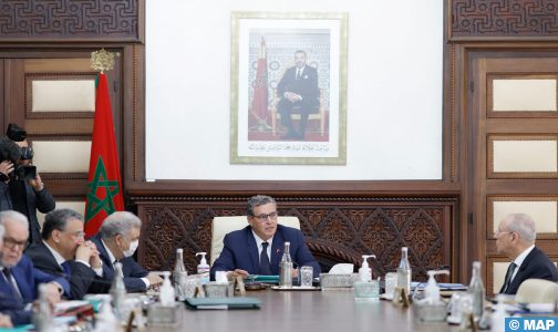 مجلس الحكومة يصادق على مشروع مرسوم بقانون يتعلق بتنظيم انتخابات المجلسين الجهويين للصيدلة بالصيدليات بالشمال والجنوب