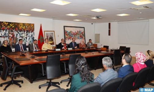 اتفاقية تعاون بين المكتبة الوطنية للمملكة المغربية واللجنة الوطنية للتربية والعلوم والثقافة لتعزيز التعاون في مجال النشر والعمل التوثيقي