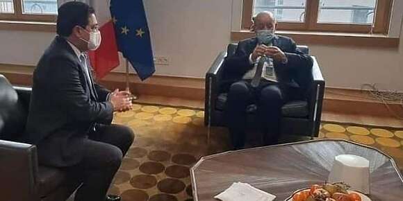 احتقار بوريطة للعيالات مستامر. جرا على مديرة التواصل اللى جابها بعد ما مرمد بيها الدنيا وطلعات ما فيدهاش. هي خرجات كتكشر فيه وكتقول ما بقيتش