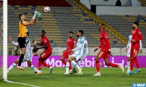 البطولة الوطنية الإحترافية “إنوي” (الدورة ال21).. فريق الرجاء الرياضي يتعادل مع الوداد الرياضي في الديربي البيضاوي ال 134 (2-2)
