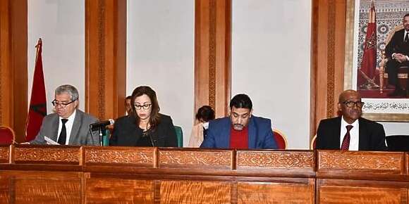 الفم أرا معندك والذراع خاوي.. عمدة الرباط مقداتش لا على الموظفين الأشباح ولا فرغات النافذين لي كارين فيلات عند الجماعة بـ50 درهم ودبا نوضات صداع مع نائبها ورؤساء مقاطعات والوالي خلاهم
