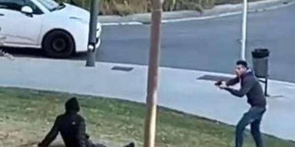 بوليس كطالونيا شدو مغربي حطم الروكور فتنفيذ السرقات العنيفة بفردي خاوي – فيديو