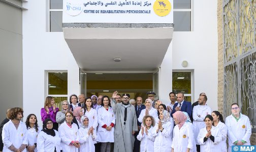 جلالة الملك يدشن ويقوم بزيارة مركز إعادة التأهيل النفسي والاجتماعي بالمركز الاستشفائي الجامعي ابن رشد بالدار البيضاء الذي أنجزته مؤسسة محمد الخامس للتضامن