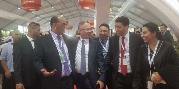 المعرض الدولي للفلاحة بمكناس.. رواق جهة العيون خطف الأنظار والناس كتسول على مشتقات الإبل -تصاور