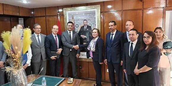 عواطف حيار حايرة مع موظفيها..نسات النقاش حول المساواة فالإرث ومدونة الأسرة والقانون الجنائي ودخلات فحروب داخل الوزارة للي فيها أغلب المناصب كتسير بالنيابة ومصدر لـ”كود”: وزارة بلا كاتب عام والوزيرة عاطياها لسفريات ولقاءات بلا قيمة