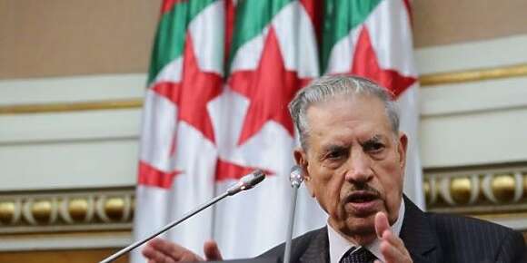 مجلس الأمة الجزايري مسعور على لائحة البرلمان الأوروبي لي هدرات على حرية الصحافة فالجزائر
