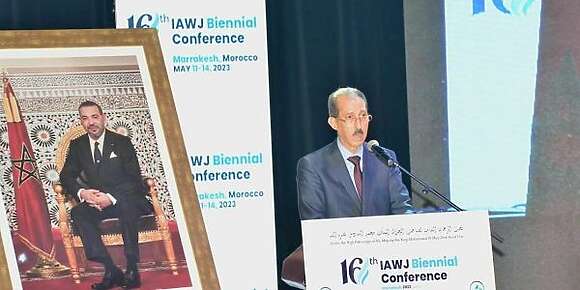 ها للي قلنا!!!!! الداكي كال بللي المساواة الاقتصادية حق دستوري والملك لا يدخر جهدا باش يكرس الحقوق الكونية ديال المرأة. إذن متافقين مع وهبي