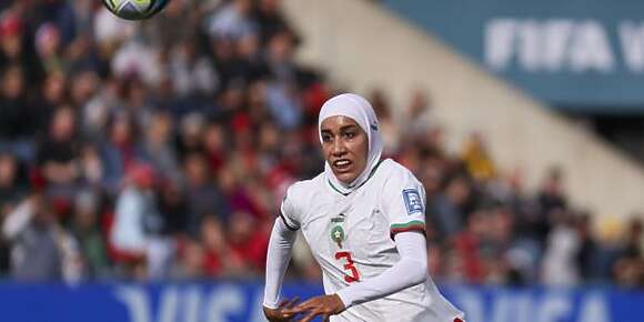إنفانتينو رئيس الفيفا: كنساند المغربية بنزينة اللي دخلت لتاريخ المونديال بحجابها ولا للتمييز