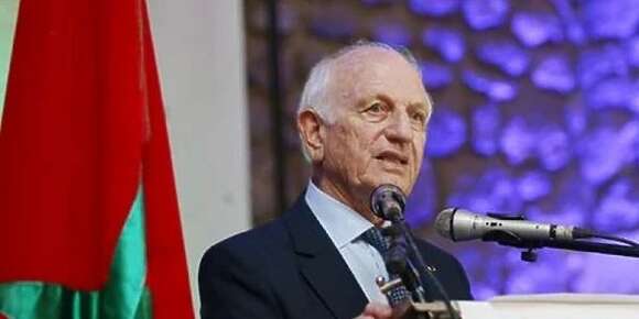رئيس دولة إسرائيل عطا ميدالية الشرف الرئاسية للمستشار الملكي أزولاي: ملتزم تاريخيا بـ”السلام” بين الإسرائيليين والفلسطينيين