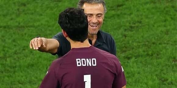 ها فين وصلت مفاوضات PSG وإشبلية على ياسين بونو وإنريكي قالهم والو جيبو ليا بونو