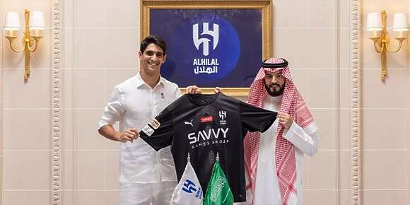 الهلال سناو مع ياسين بونو وقدموه لجمهورهم