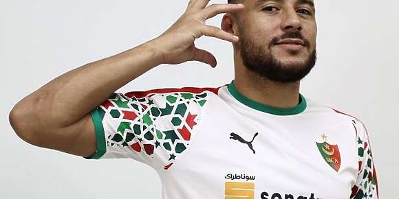 بعدما ارتبط الاسم ديالو بالرجاء والوداد.. المشاغب يوسف البلايلي رجع يلعب فبلادو وسنا مع مولودية الجزائر