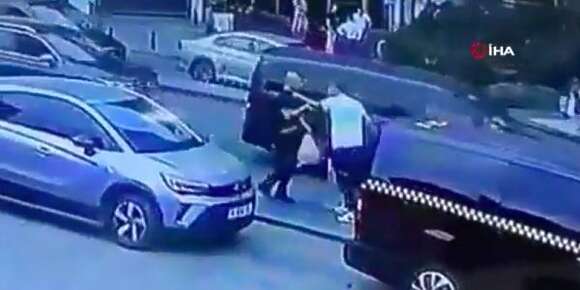 جريمة وثقتها الكاميرا.. شيفور طاكسي تركي قتل مغربي فإسطنبول – فيديو