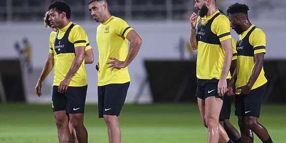 واش حس بالحكرة؟ حمد الله تمرد على الاتحاد السعودي بسبب بنزيما.. لبس تقاشر فيهم “9” ودخل يتريني عليهم
