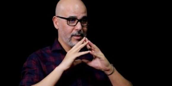 التحريض ضد الصحافي الرمضاني.. خريجي المعهد العالي للإعلام والاتصال: هادي سابقة خطيرة تخفي مورها رغبة بعض الجهات فتكميم الأفواه